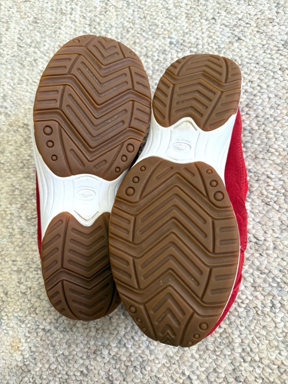 Easy Spirit women’s 8.5 red Traveltime slip-on shoes sneakers - Picture 7 of 8